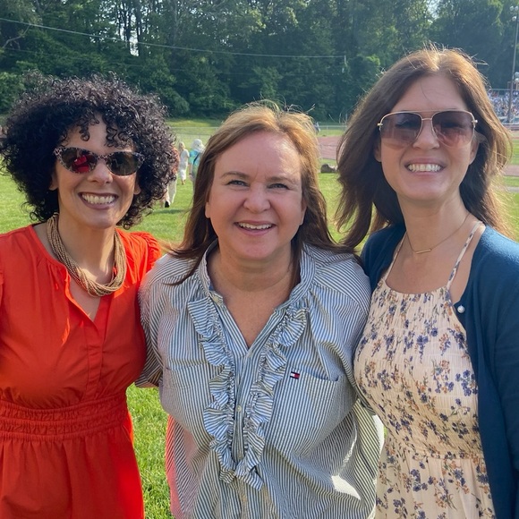 Meet your Posher, Crystal - Picture 2 of 4